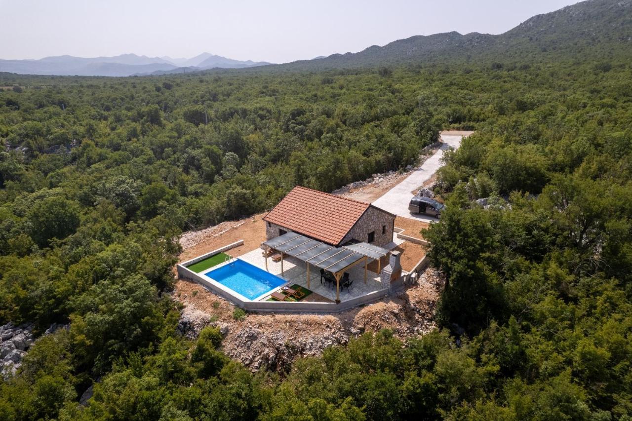 נאום Villa Ivanka מראה חיצוני תמונה