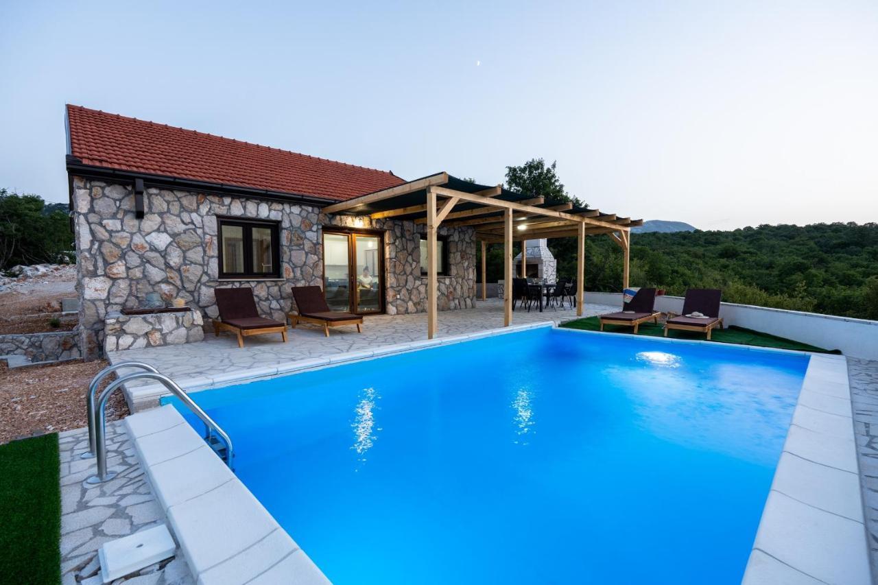 נאום Villa Ivanka מראה חיצוני תמונה